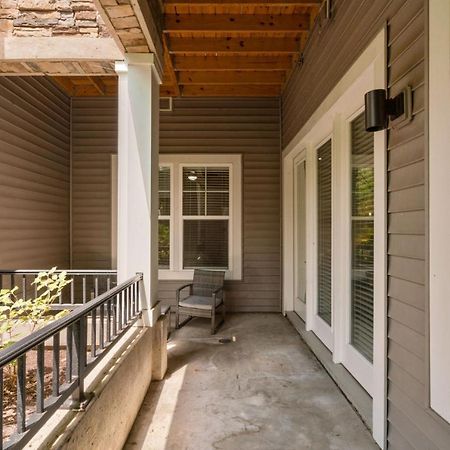 Grand Luxury Premium Vaulted Ceilings Apartment Woodbridge Bagian luar foto