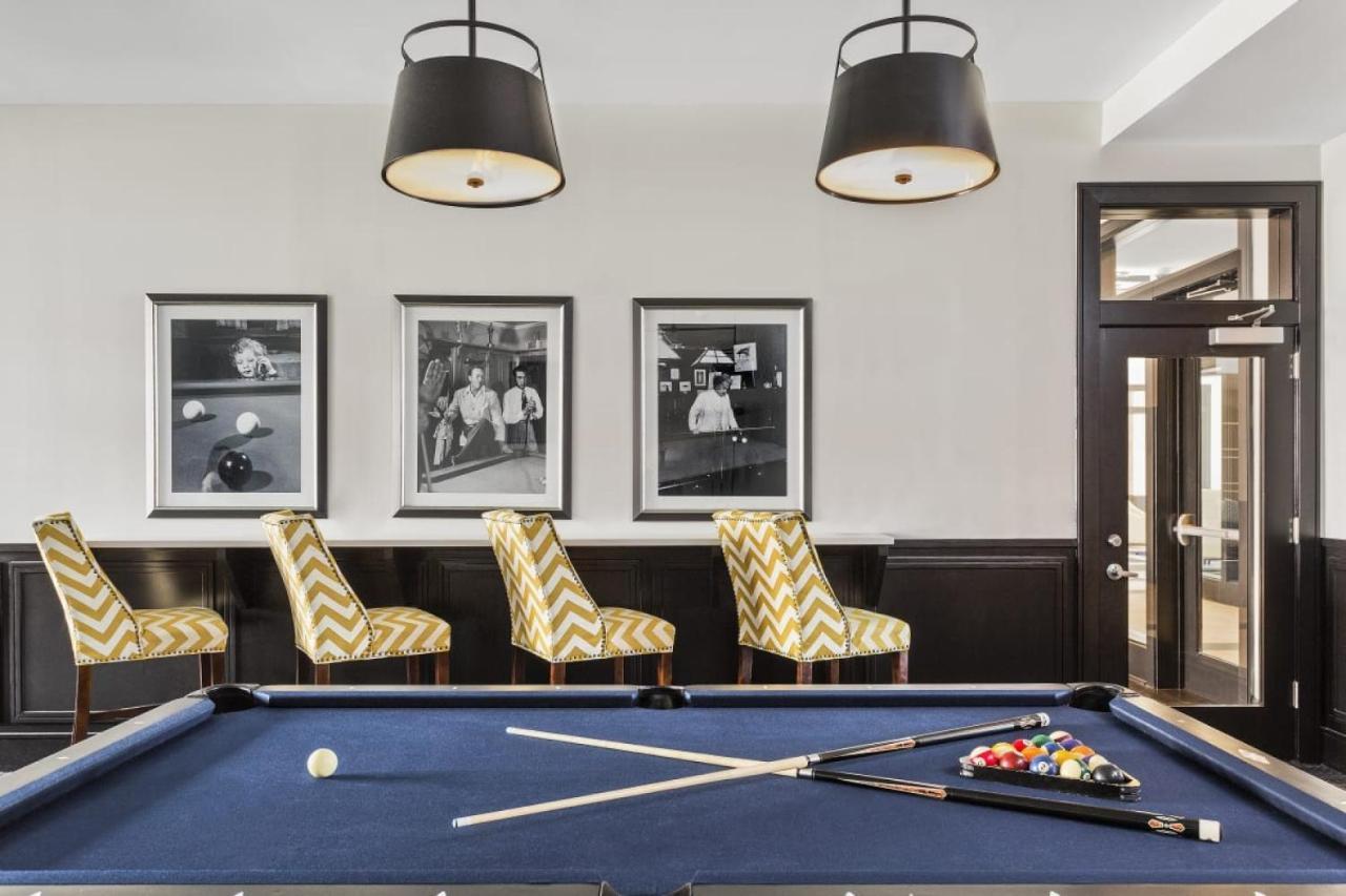 Grand Luxury Premium Vaulted Ceilings Apartment Woodbridge Bagian luar foto